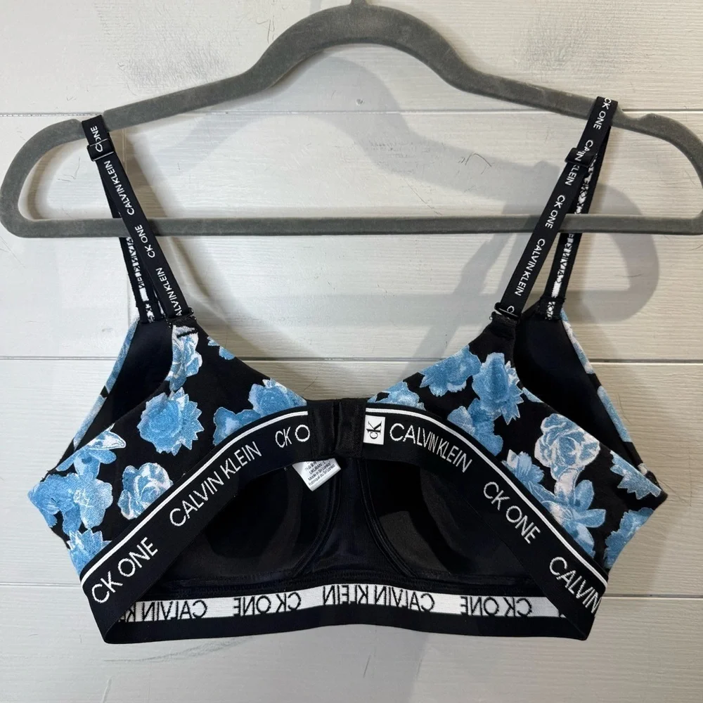 Calvin Klein Women's Floral Bralette Black and Blue Size Large